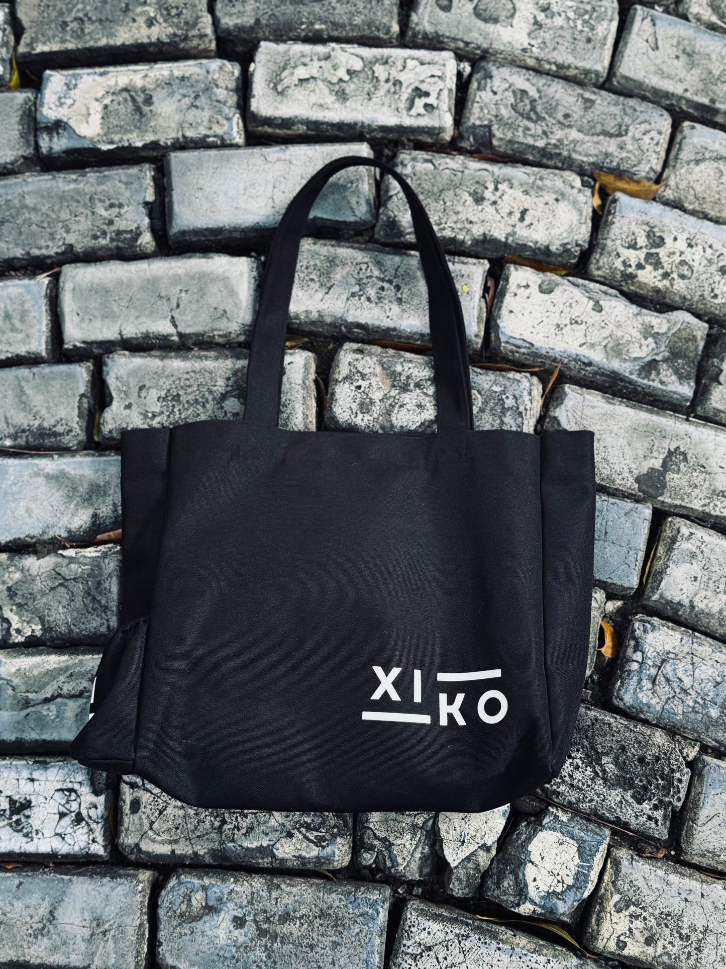Black Tote Bag |ONIX
